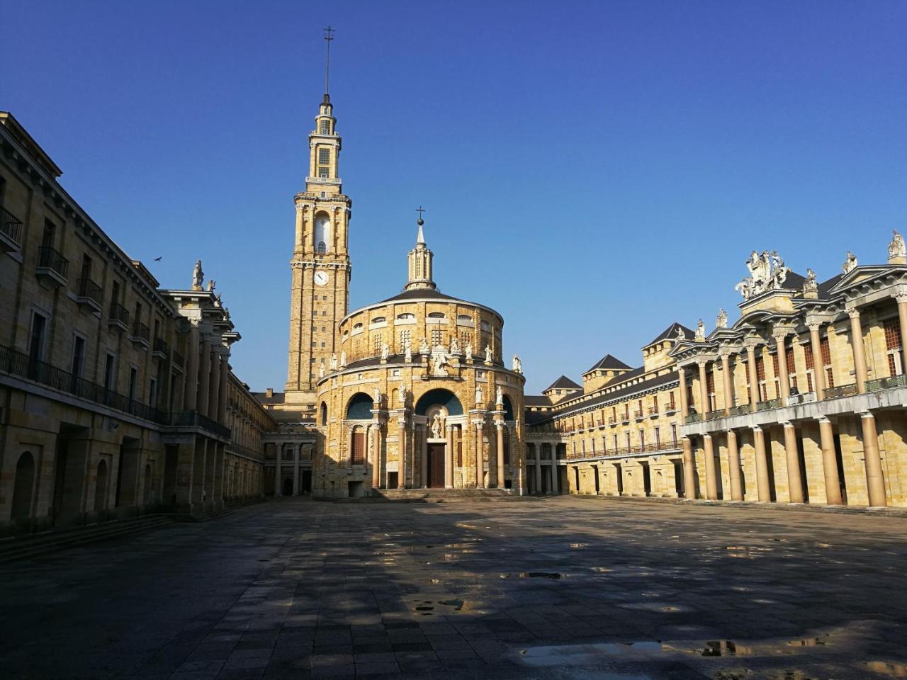 Balenax Pensión Gijón Exterior foto